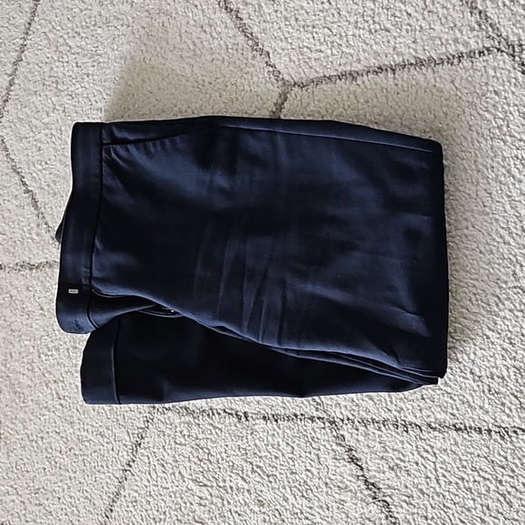 Ann Taylor Petite High Rise Eva Ankle Pant in Navy, 0P - Picture 2 of 5